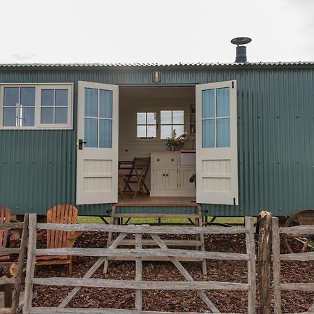Romney Marsh Huts By Bloom Stays Ashford  Ngoại thất bức ảnh