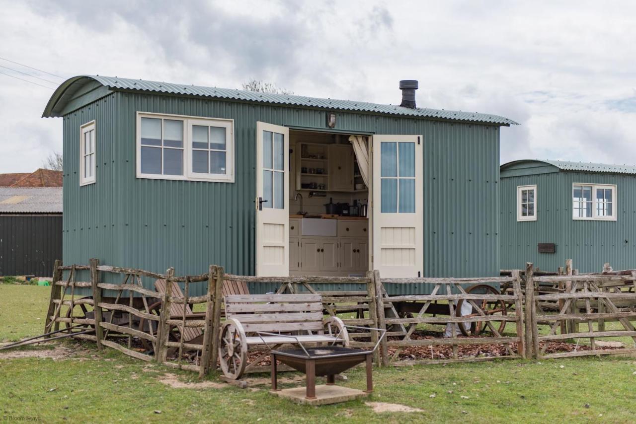 Romney Marsh Huts By Bloom Stays Ashford  Ngoại thất bức ảnh