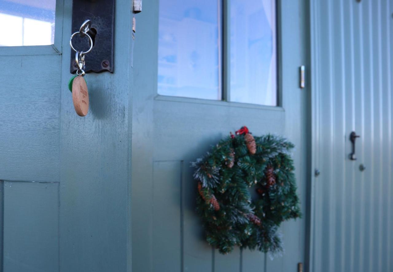 Romney Marsh Huts By Bloom Stays Ashford  Ngoại thất bức ảnh
